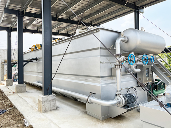 Efficient Dissolved Air Flotation Equipment for Treating Contaminated Water.jpg